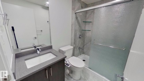 3016 12 Avenue, Edmonton, AB - Indoor Photo Showing Bathroom