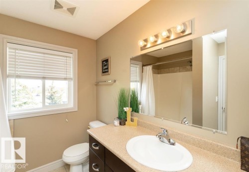 32 15151 43 Street, Edmonton, AB - Indoor Photo Showing Bathroom