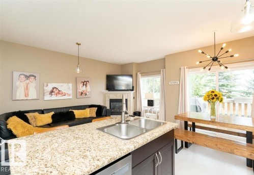 32 15151 43 Street, Edmonton, AB - Indoor With Fireplace
