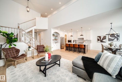 96 Chelles Wynd, St. Albert, AB - Indoor Photo Showing Living Room