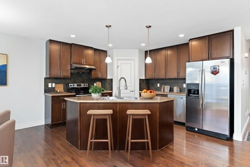 823 172 Street, Edmonton, AB - Indoor Photo Showing Kitchen With Stainless Steel Kitchen With Double Sink