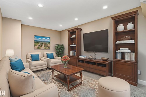 823 172 Street, Edmonton, AB - Indoor Photo Showing Living Room