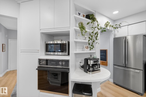 9327 86 Street, Edmonton, AB - Indoor Photo Showing Kitchen