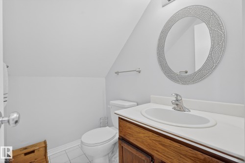 9327 86 Street, Edmonton, AB - Indoor Photo Showing Bathroom