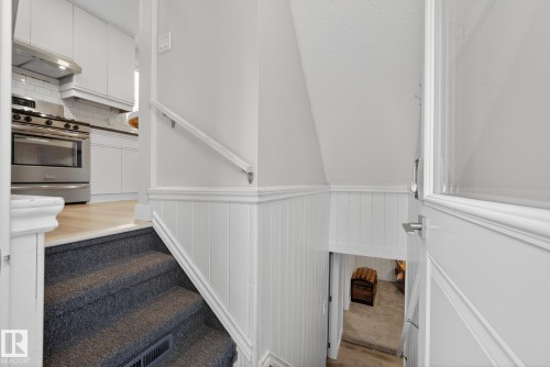 9327 86 Street, Edmonton, AB - Indoor Photo Showing Other Room