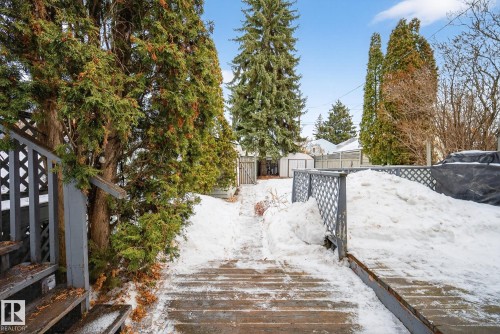 9327 86 Street, Edmonton, AB - Outdoor