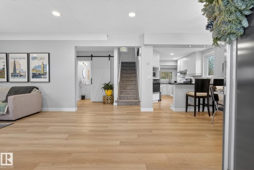 9327 86 Street, Edmonton, AB - Indoor