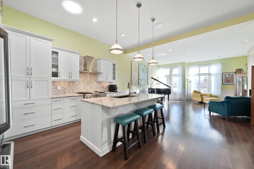 1 7570 May Common, Edmonton, AB - Indoor Photo Showing Kitchen With Upgraded Kitchen