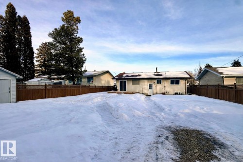 6 Manor Drive, Spruce Grove, AB - Outdoor