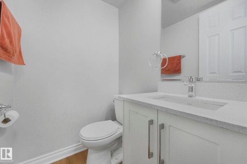 70 Hearthstone, Edmonton, AB - Indoor Photo Showing Bathroom