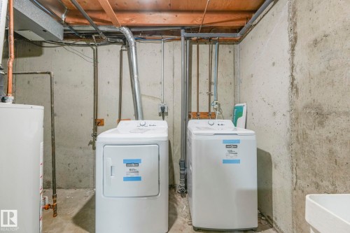70 Hearthstone, Edmonton, AB - Indoor Photo Showing Laundry Room