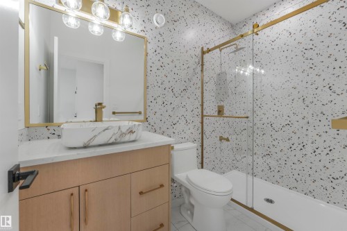 3505 44 Avenue, Beaumont, AB - Indoor Photo Showing Bathroom