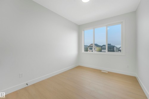 3505 44 Avenue, Beaumont, AB - Indoor Photo Showing Other Room