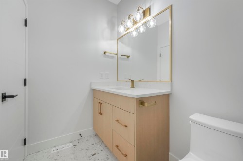 3505 44 Avenue, Beaumont, AB - Indoor Photo Showing Bathroom