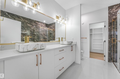 3505 44 Avenue, Beaumont, AB - Indoor Photo Showing Bathroom