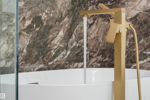 3505 44 Avenue, Beaumont, AB - Indoor Photo Showing Bathroom