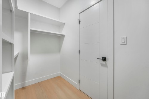 3505 44 Avenue, Beaumont, AB - Indoor