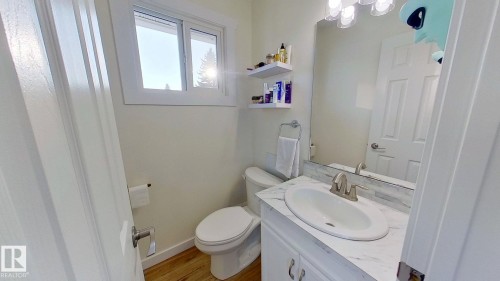 11935 57 Street, Edmonton, AB - Indoor Photo Showing Bathroom