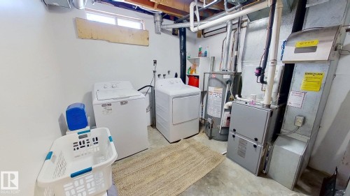 11935 57 Street, Edmonton, AB - Indoor Photo Showing Laundry Room