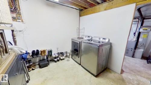 11935 57 Street, Edmonton, AB - Indoor Photo Showing Laundry Room