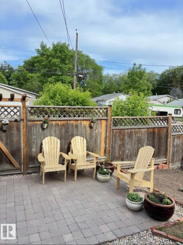 11935 57 Street, Edmonton, AB - Outdoor