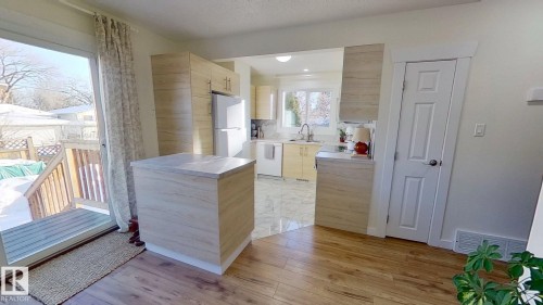 11935 57 Street, Edmonton, AB - Indoor