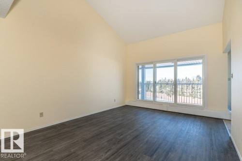 433 4404 122 Street, Edmonton, AB - Indoor Photo Showing Other Room