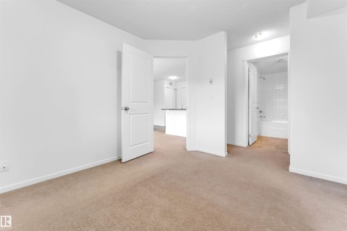 316 3211 James Mowatt Trail, Edmonton, AB - Indoor Photo Showing Other Room