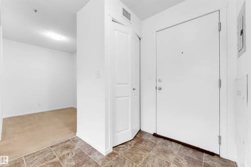 316 3211 James Mowatt Trail, Edmonton, AB - Indoor Photo Showing Other Room