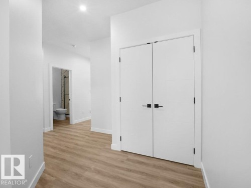 3310 Chickadee Dr, Edmonton, AB - Indoor Photo Showing Other Room