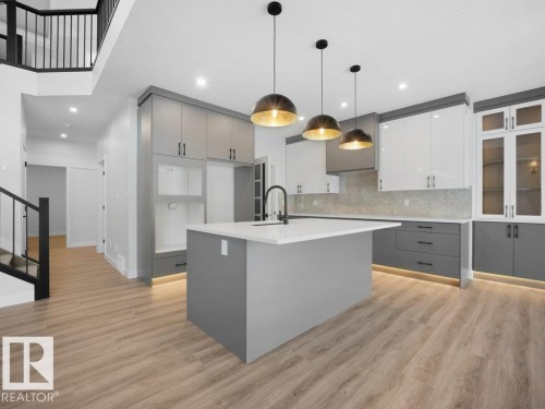 3310 Chickadee Dr, Edmonton, AB - Indoor Photo Showing Kitchen With Upgraded Kitchen