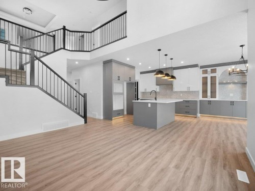 3310 Chickadee Dr, Edmonton, AB - Indoor Photo Showing Kitchen