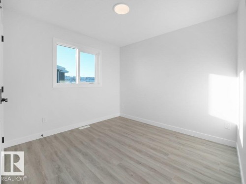 3310 Chickadee Dr, Edmonton, AB - Indoor Photo Showing Other Room