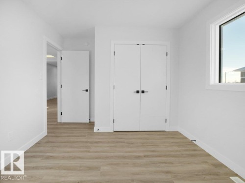 3310 Chickadee Dr, Edmonton, AB - Indoor Photo Showing Other Room