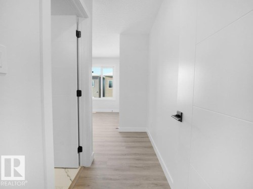 3310 Chickadee Dr, Edmonton, AB - Indoor Photo Showing Other Room