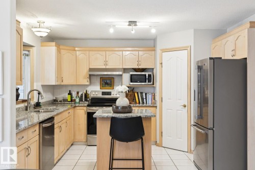 8617 158A Avenue, Edmonton, AB - Indoor Photo Showing Kitchen