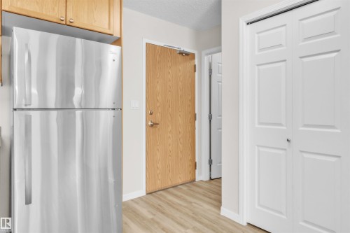 Interior Entry - 1 5011 Pine Drive, Cherry Grove, AB - Indoor