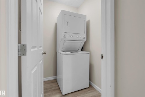 1 5011 Pine Drive, Cherry Grove, AB - Indoor Photo Showing Laundry Room