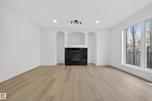 10916 175 Avenue, Edmonton, AB - Indoor Photo Showing Living Room With Fireplace