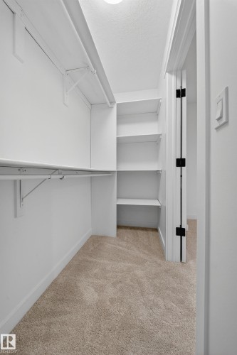 10916 175 Avenue, Edmonton, AB - Indoor With Storage