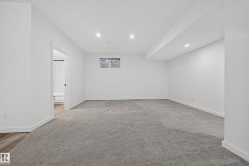 10916 175 Avenue, Edmonton, AB - Indoor Photo Showing Other Room