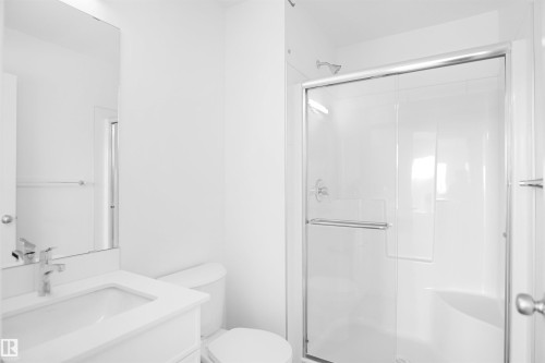 27 531 Merlin Landing, Edmonton, AB - Indoor Photo Showing Bathroom