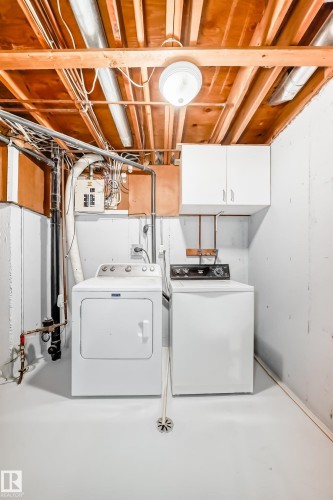 1189 Hooke Road, Edmonton, AB - Indoor Photo Showing Laundry Room