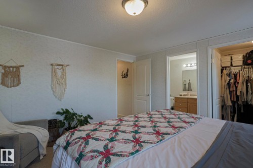 4000 Aspen Way, Leduc, AB - Indoor Photo Showing Bedroom