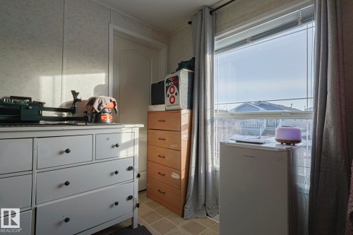 4000 Aspen Way, Leduc, AB - Indoor