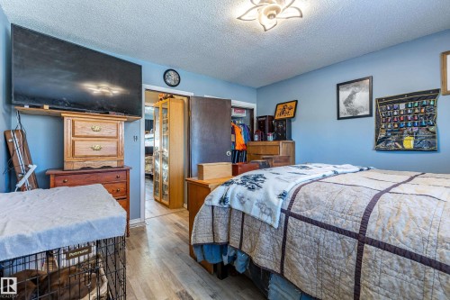 8 Fourth Street, Duffield, AB - Indoor Photo Showing Bedroom