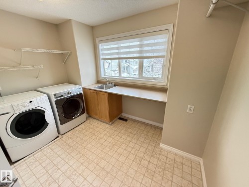 223 Ormsby Road East, Edmonton, AB - Indoor Photo Showing Laundry Room