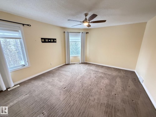 223 Ormsby Road East, Edmonton, AB - Indoor Photo Showing Other Room