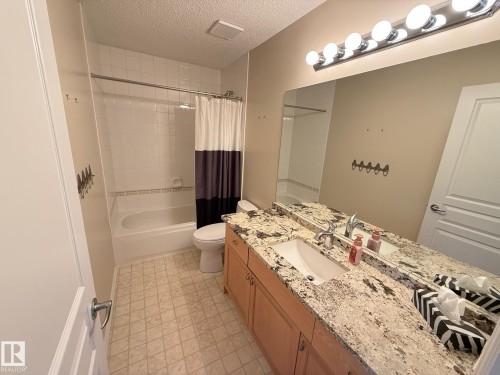 223 Ormsby Road East, Edmonton, AB - Indoor Photo Showing Bathroom