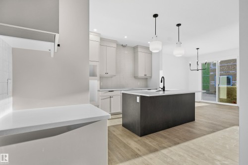 2126 Muckleplum Crescent, Edmonton, AB - Indoor Photo Showing Kitchen With Upgraded Kitchen